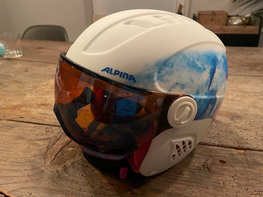 Caschi: Alpina Kinderskihelm mit Brille – Usato da Moosleerau venduto da lor_j6t7
