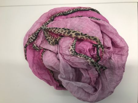 Foulard Pink mit Leomuster