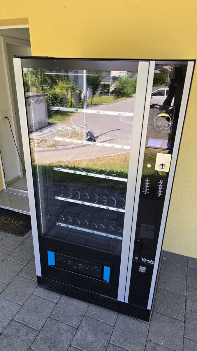 Sonstiges für die Gastronomie & Hotel: Snackautomat – Gebraucht aus melchnau von lua_lrz7 4