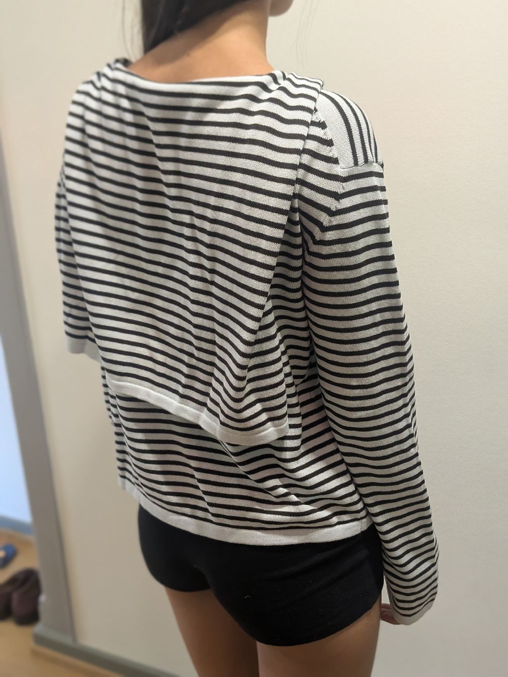 Massimo Dutti Pullover & Sweatshirts: MASSIMO DUTTI  – Neu (gemäss Beschreibung) aus Vevey von ste_d5zv 1