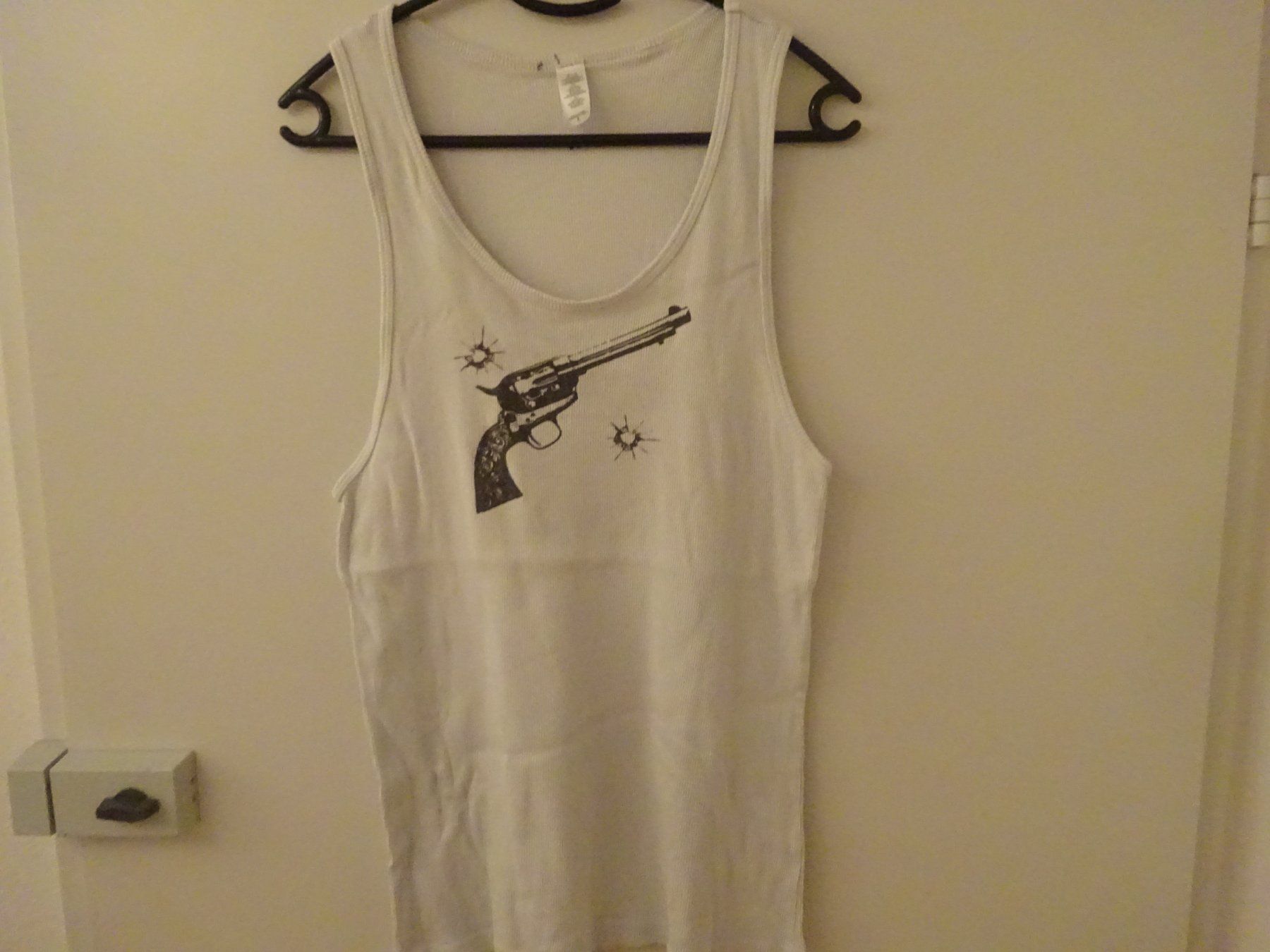Schallplatten: SHIRT ** WEISS ** ÄRMELLOS – Gebraucht aus Luzern von xrayspex99 1