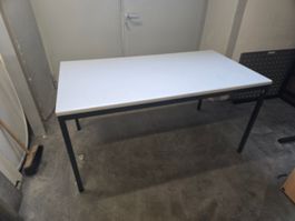 massiver Werkstatt bzw. Mehrzwecktisch 150x80cm H: 75cm 1.-