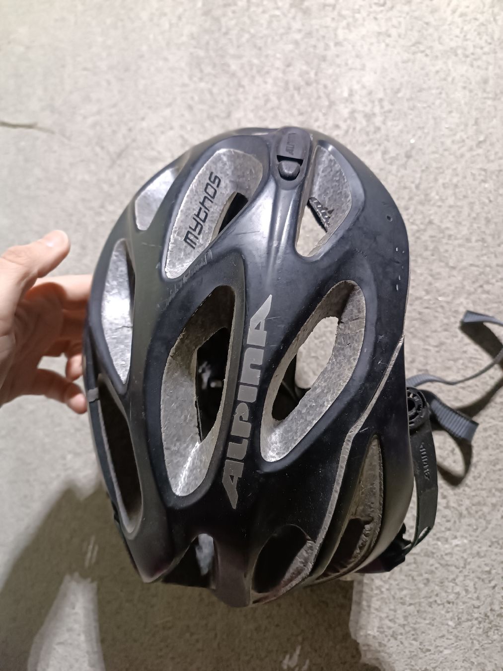 Alpina Caschi: casco bici – Usato da Bellinzona venduto da JasIvo 1