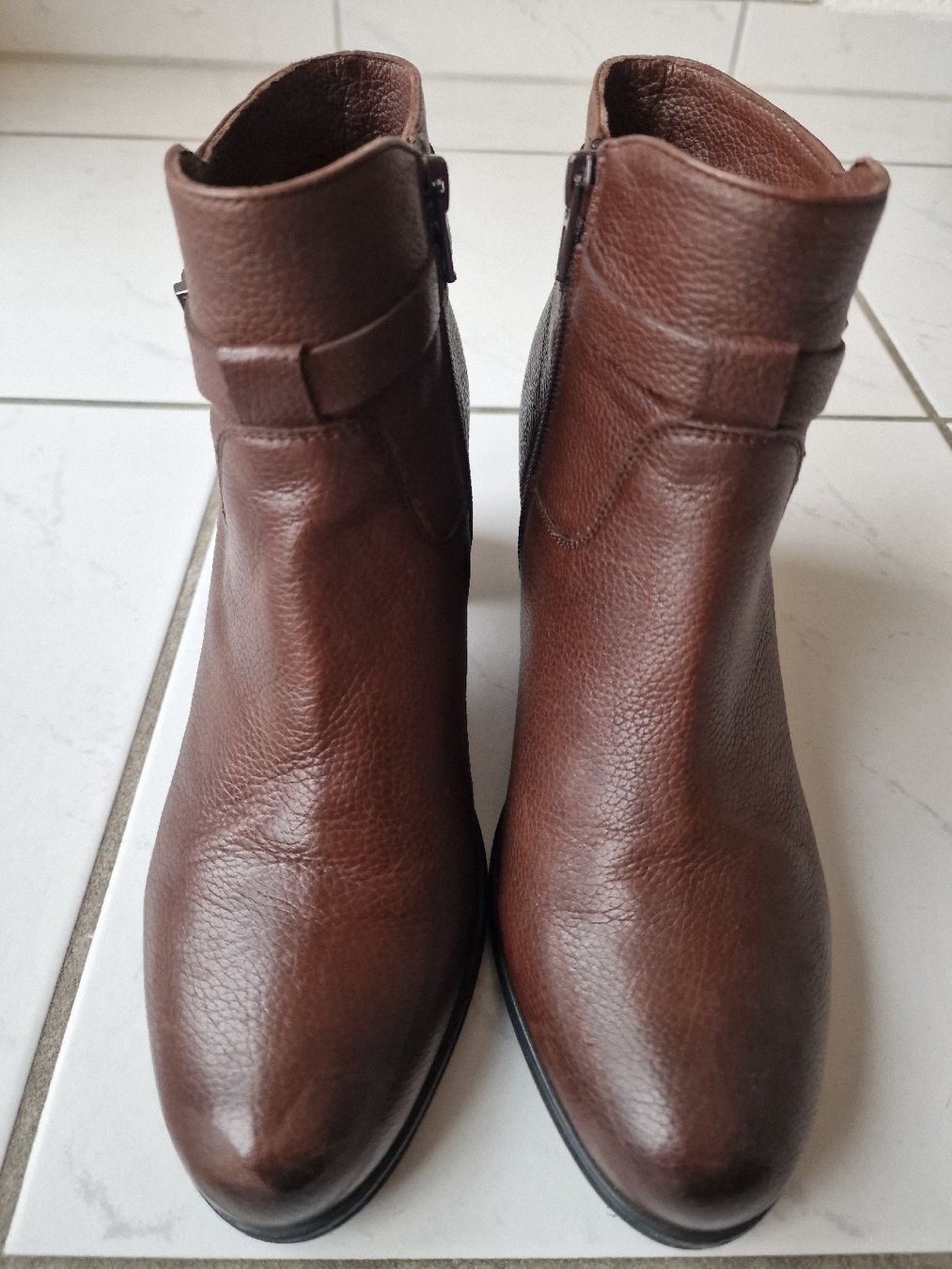 Scarpe da donna: Stiefeletten von Sandeus – Usato da Lausen venduto da Joli-80 2