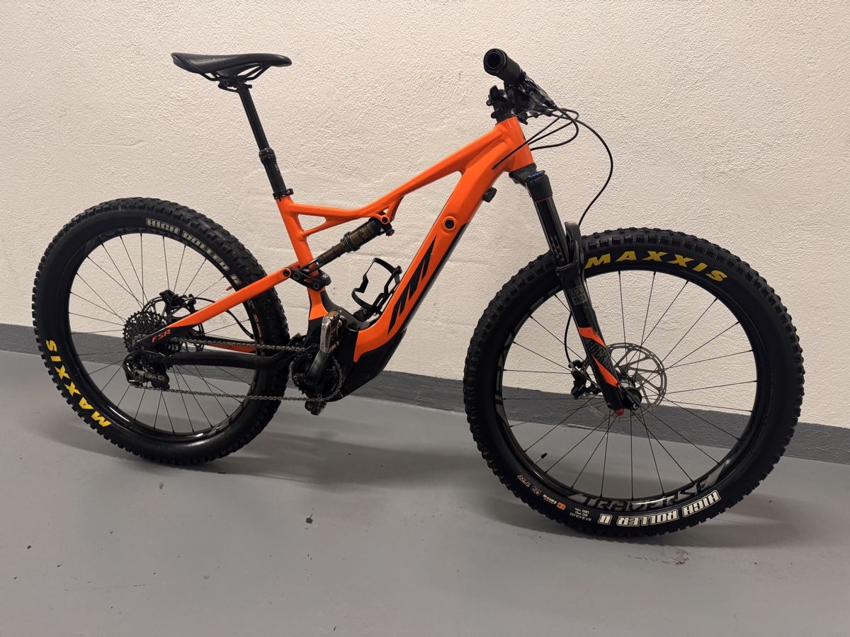 Specialized Velos: Specialized Turbo LEVO  – Gebraucht aus volketswil von A-E-Bikes
