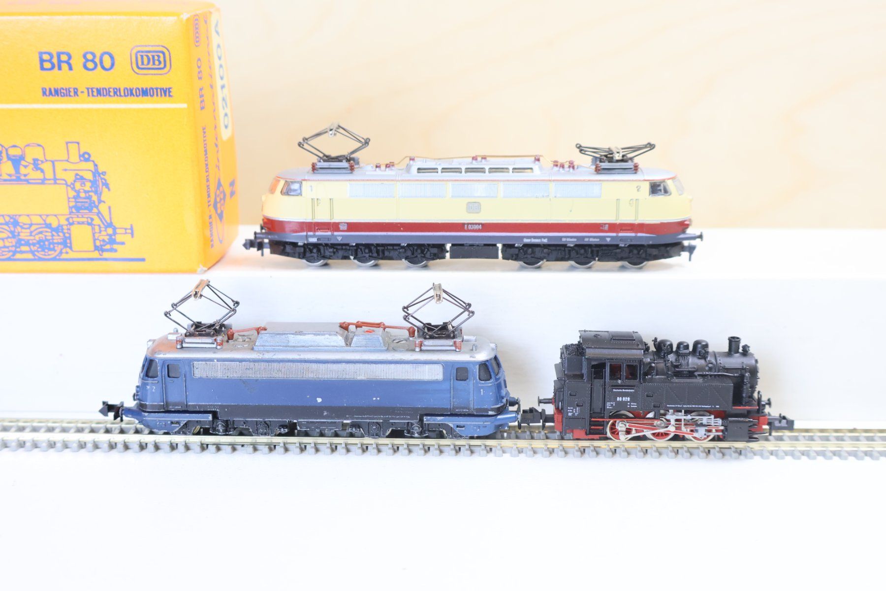 Roco Modelleisenbahnen: Roco/Arnold 3 x Loks - Spur N – Gebraucht aus Winterthur von Monstera 3