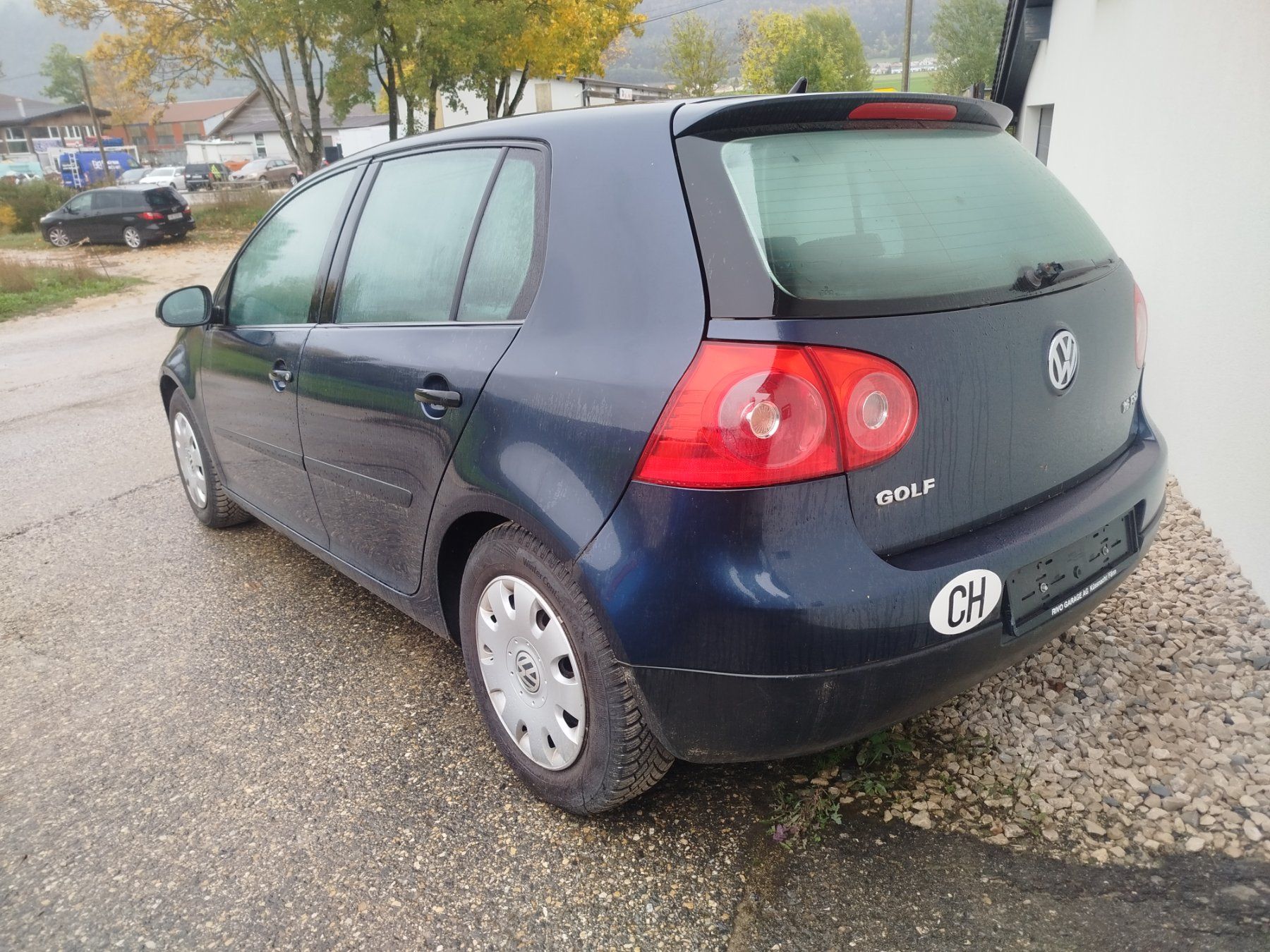 VW Autos: Vw golf 5 1.6 FSI – Gebraucht aus Savagnier von Botteron_Recycling 1