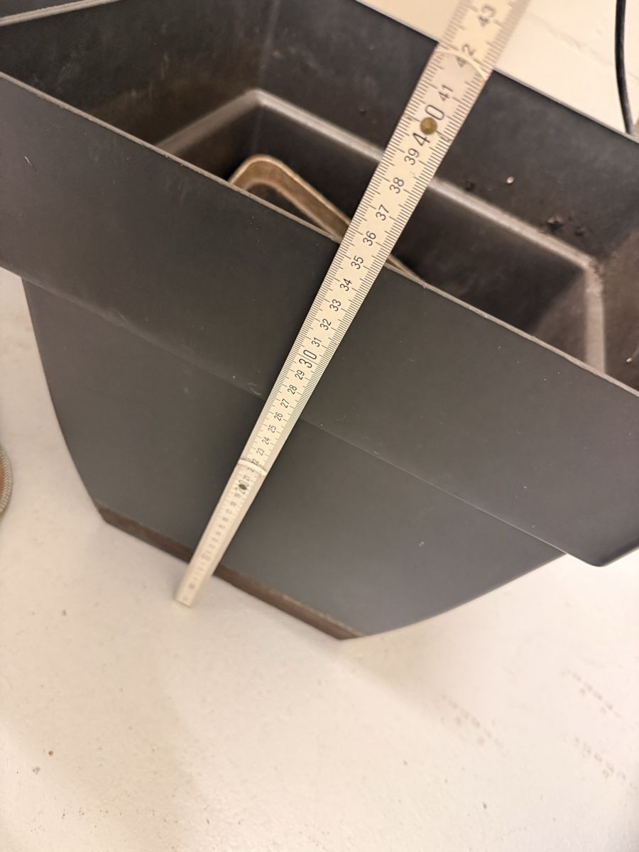 Vasi per fiori: Grosser, quadratischer Pflanzentopf – Usato da Pfaffhausen venduto da Beli94 3