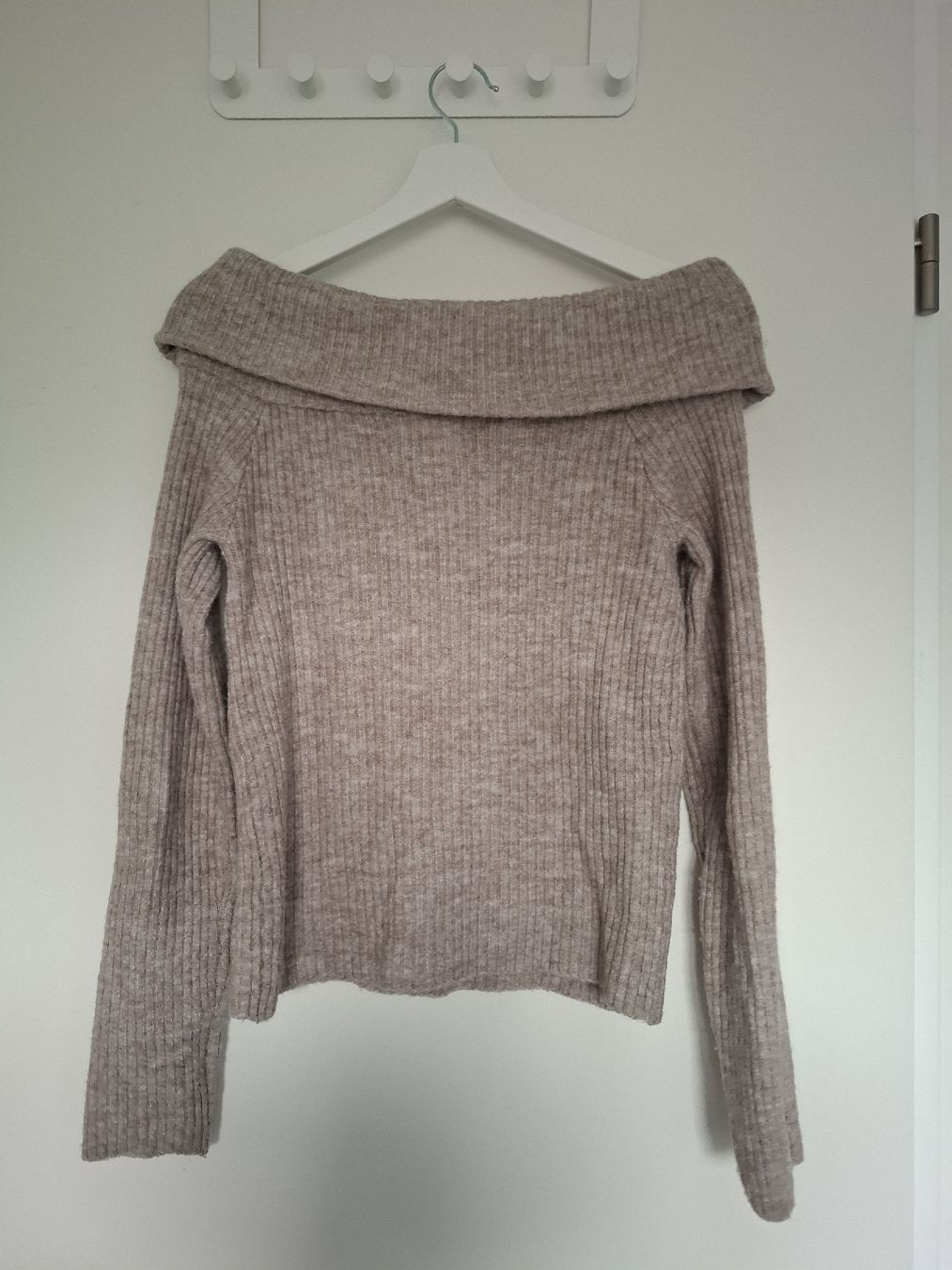 H&M Maglioni & Felpe: H&M off-shoulder Wollpullover – Nuovo (secondo la descrizione) da Dübendorf venduto da bia_j2zg 1