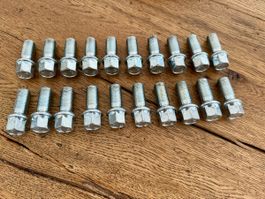20 Radschrauben M14x1.5 Kugelbund, 30mm, SW 17