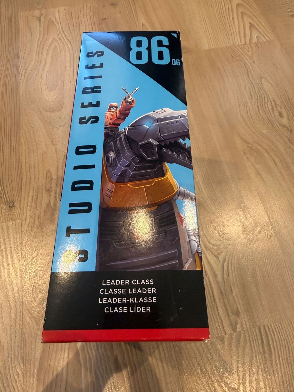 Statuette: Transformers Studio Series Grimlock & Autobot Wheelie 86-06 – Nuovo e nell'imballaggio originale da Recherswil venduto da Yasa97 3
