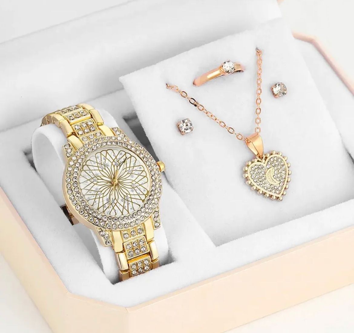 Orologi: Armbanduhr • Full set – Nuovo e nell'imballaggio originale da Oberegg venduto da Alepokemon