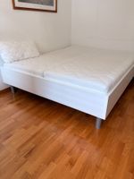 Bett mit 2 Matratzen und Lattenrost