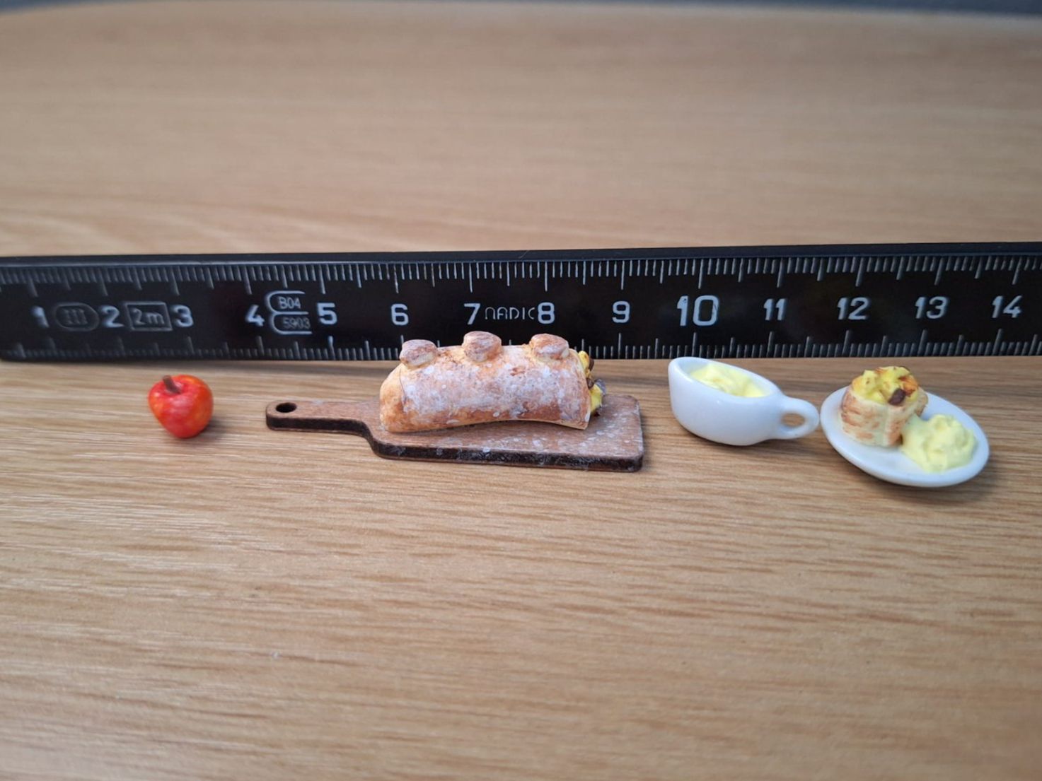 Case e mobili per bambole: Apfelstrudel mit Vanille Sose, Handgemacht – Nuovo (secondo la descrizione) da Zürich venduto da HandmadeTinyFood 3