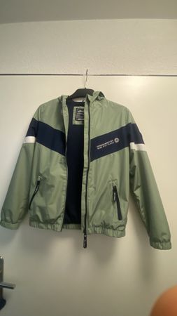 Kinder Regenjacke Grösse 146/152 Athletic.nyc hellgrün