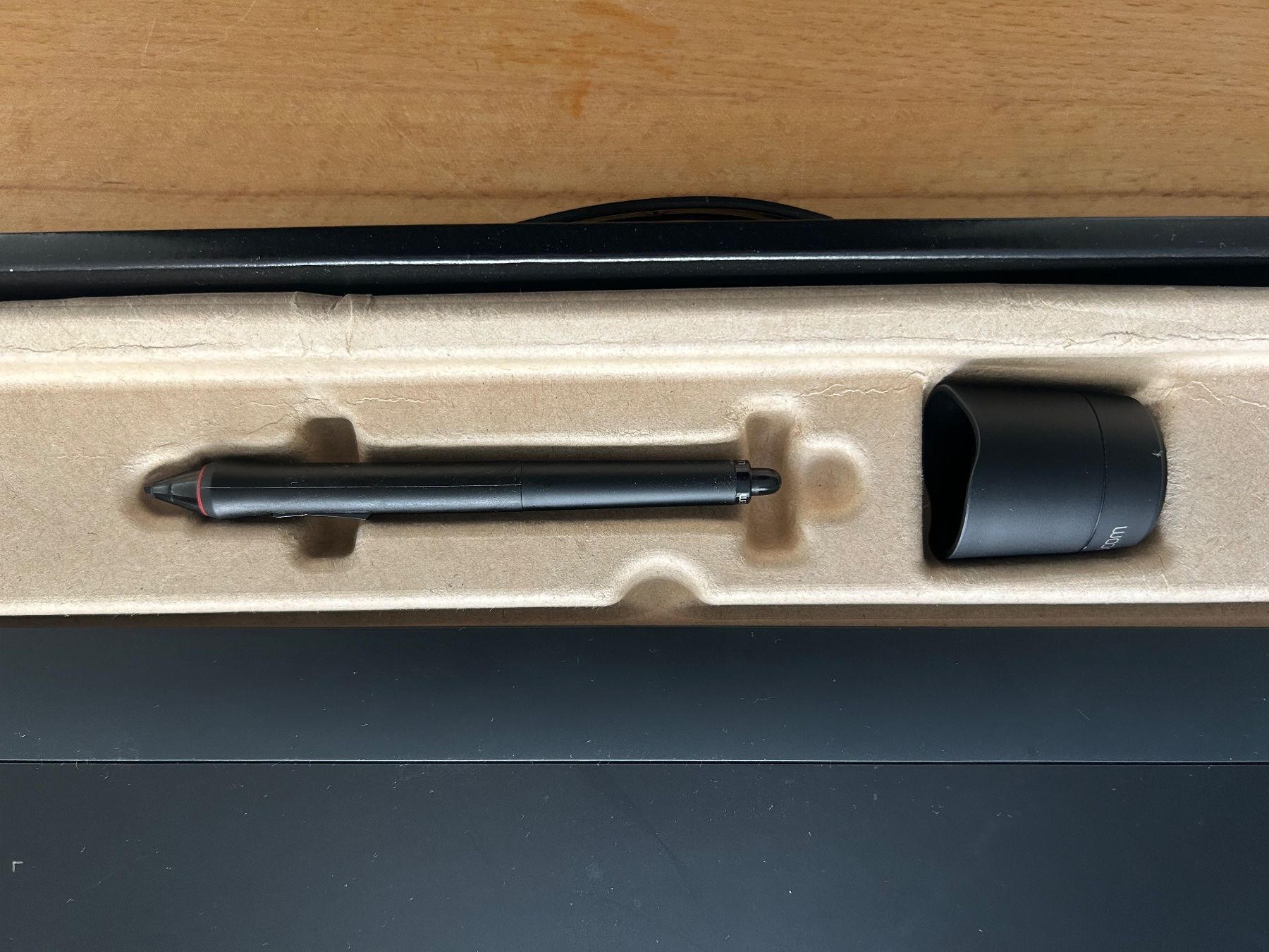 Wacom Tablet PC: Wacom Intuos Pro – Usato da Luzern venduto da felixsteiner 1