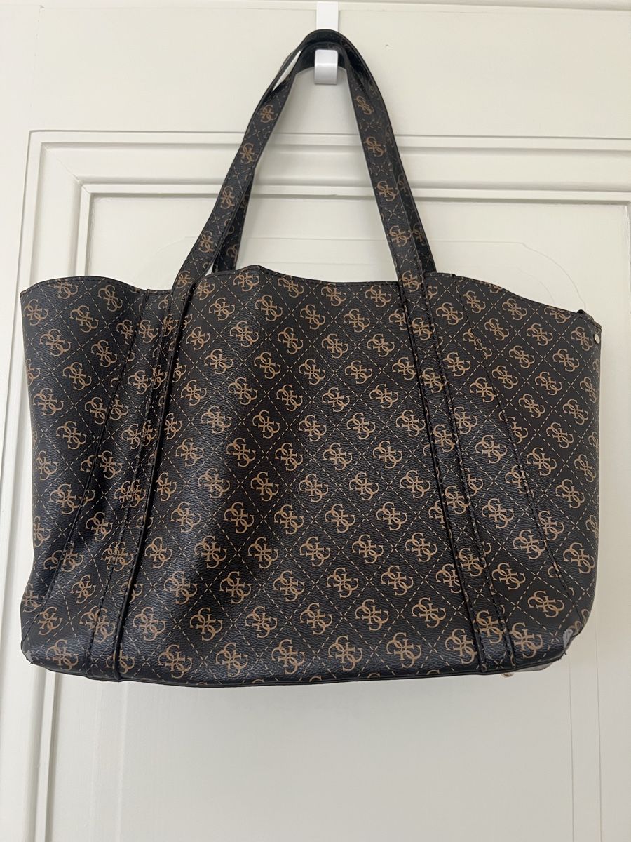 Guess Borse da donna: Schöne Guess Handtasche mit Muster – Usato da Thun venduto da bab_t79n 1