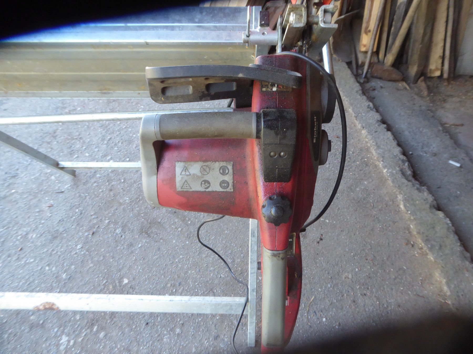 Einhell Seghe: Sagbock mit Elektrosäge – Usato da Sumiswald venduto da Hennri1 1