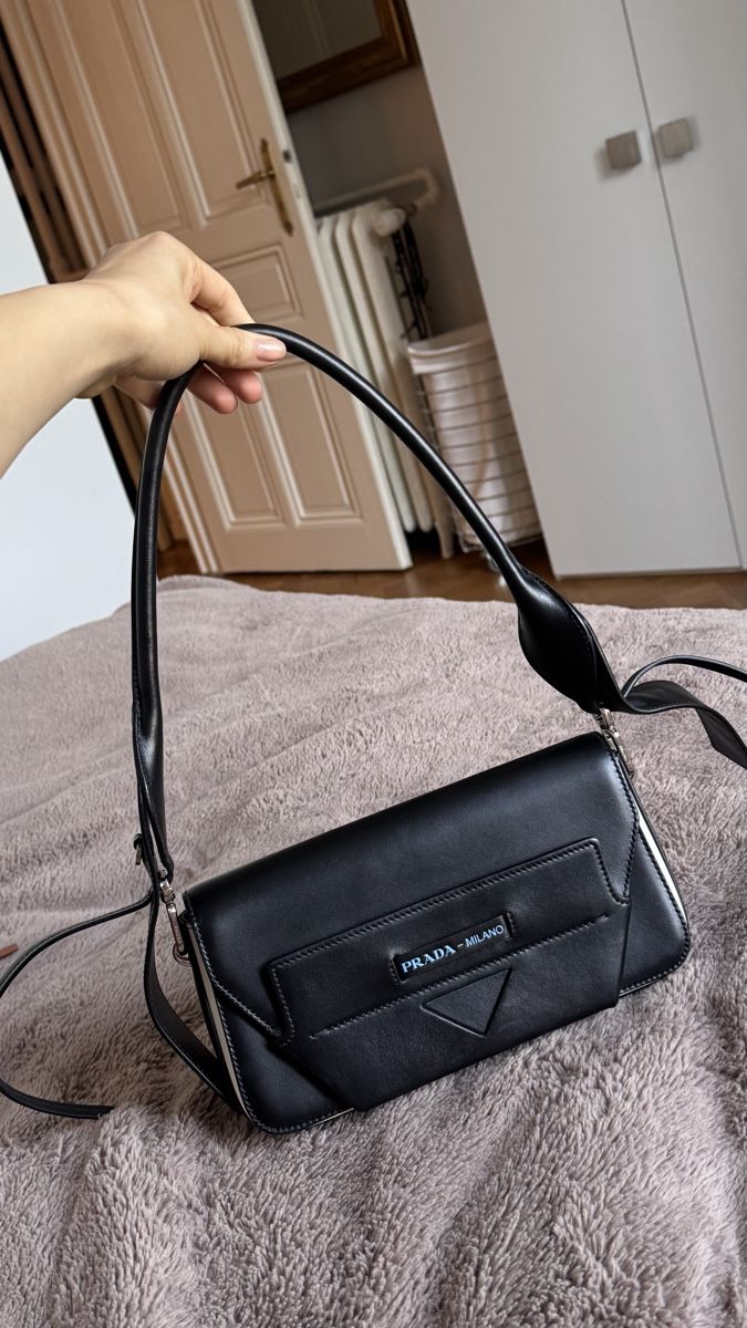 Prada Sacs femmes: Prada bag – D'occasion à Genève par val_5jbf