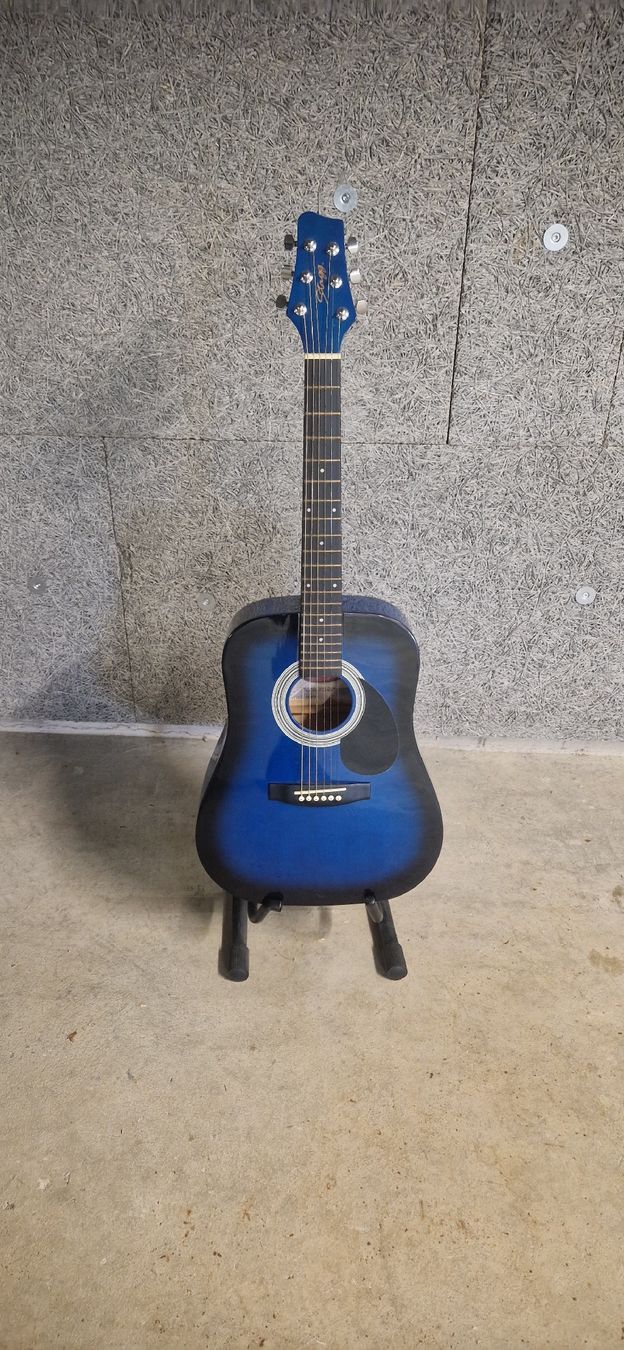 Instruments de musique: Guitare folk  – D'occasion à Chavornay par Aglianico