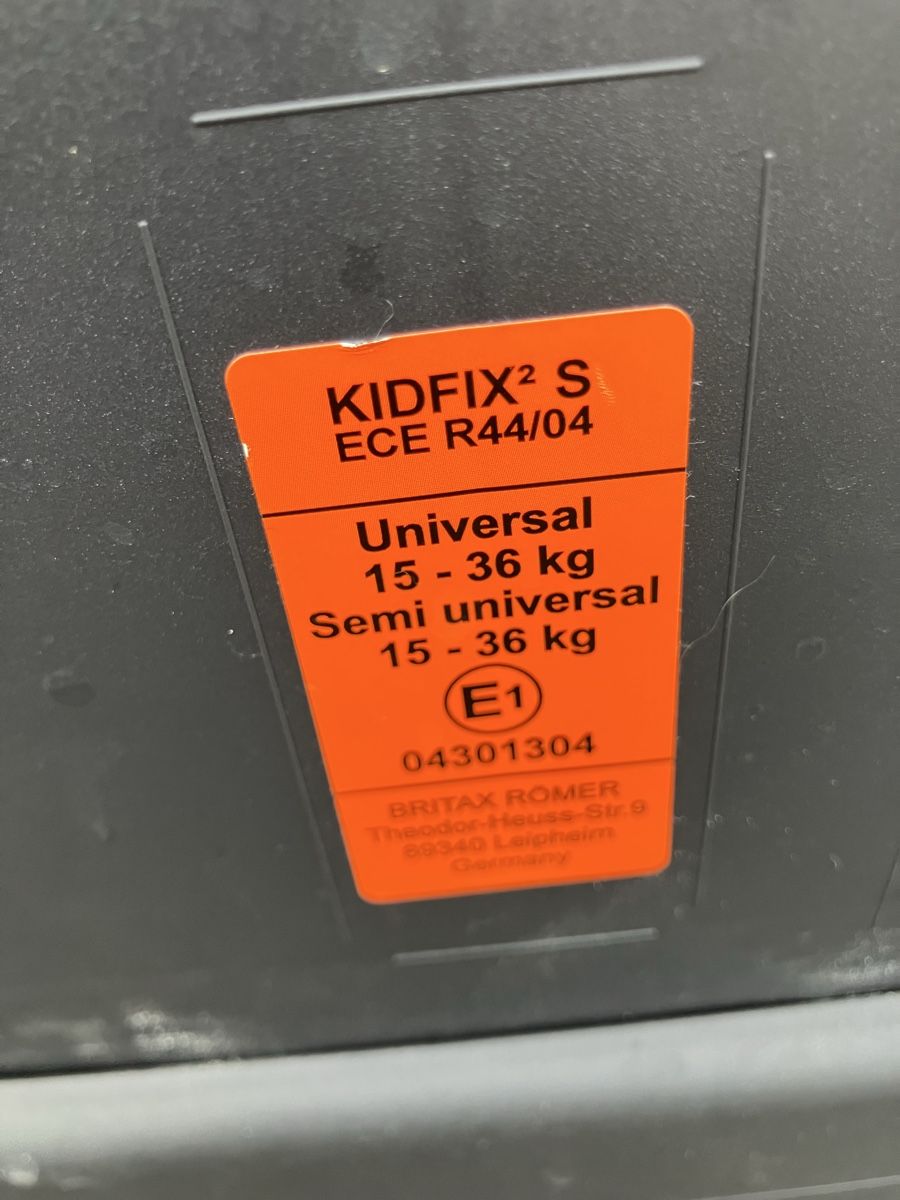 Britax Römer Seggiolini per auto: Römer Kindersitz Kidfix s – Usato da Birrwil venduto da nicole86ch 1