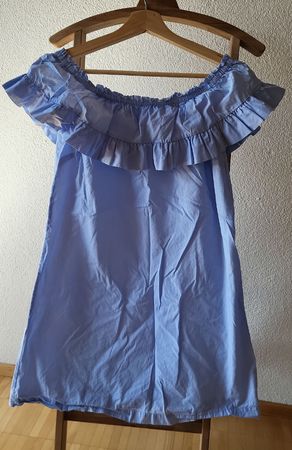 Damen Kleid von Stradivarius, hellblau schulterfrei Grösse M