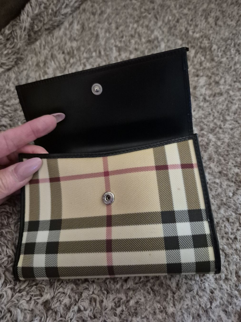 Burberry Portamonete: Portafoglio Burberry,  originale, tenuto bene.  – Usato da Pregassona venduto da mar_gjq7 3