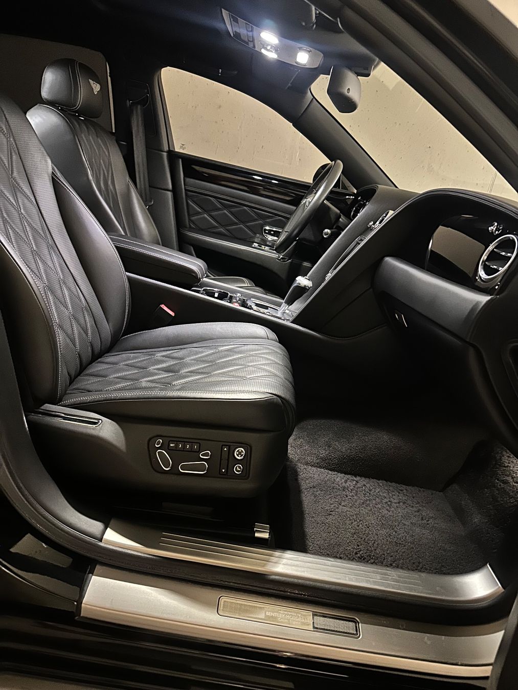 Bentley Automobili: Bentley Flying Spur – Usato da Zollikon venduto da Famaventures 5