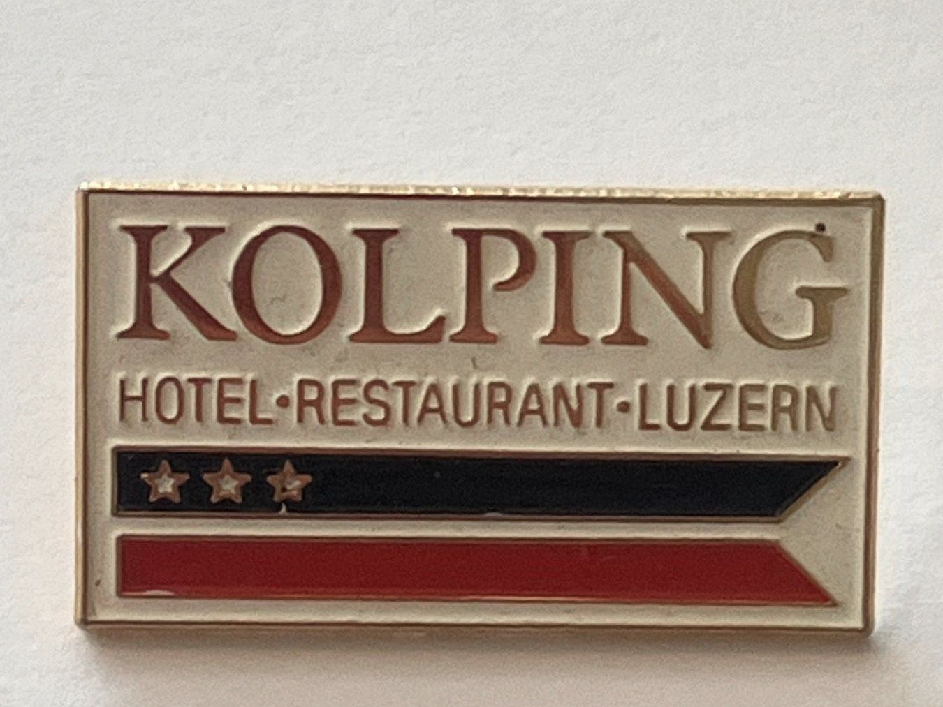 Placchette & Badge: 1 Pin Kolping Hotel Restaurant Lurzern – Usato da Basel venduto da djwwpp
