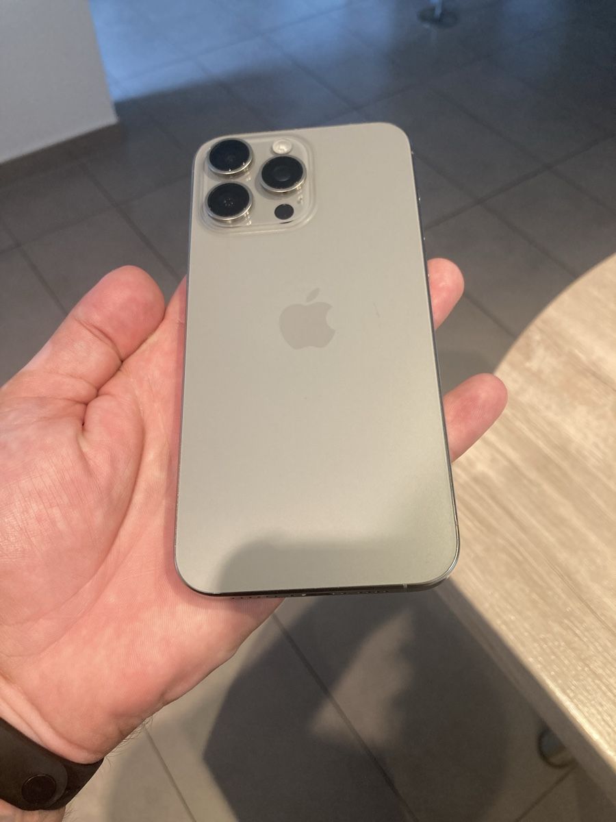 Apple Telefoni cellulari / Smartphones: iPhone 15 pro Max 256gb titane naturel – Nuovo (secondo la descrizione) da Muraz (Collombey) venduto da Tiagoveiga20 4