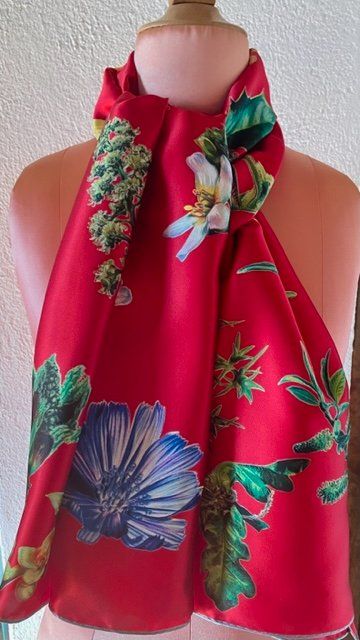 Fabric Frontline Foulards, Tücher & Schals: Seidenschal Fabric Frontline – Neu (gemäss Beschreibung) aus Zürich von Poppy108 1