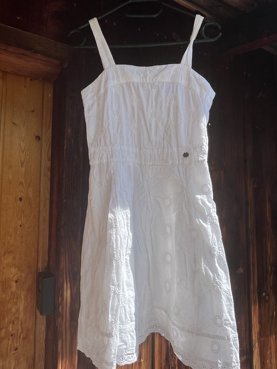 Kleider: Wunderschönes weisse Sommerkleid – Neu (gemäss Beschreibung) aus Appenzell von sunnyrace1