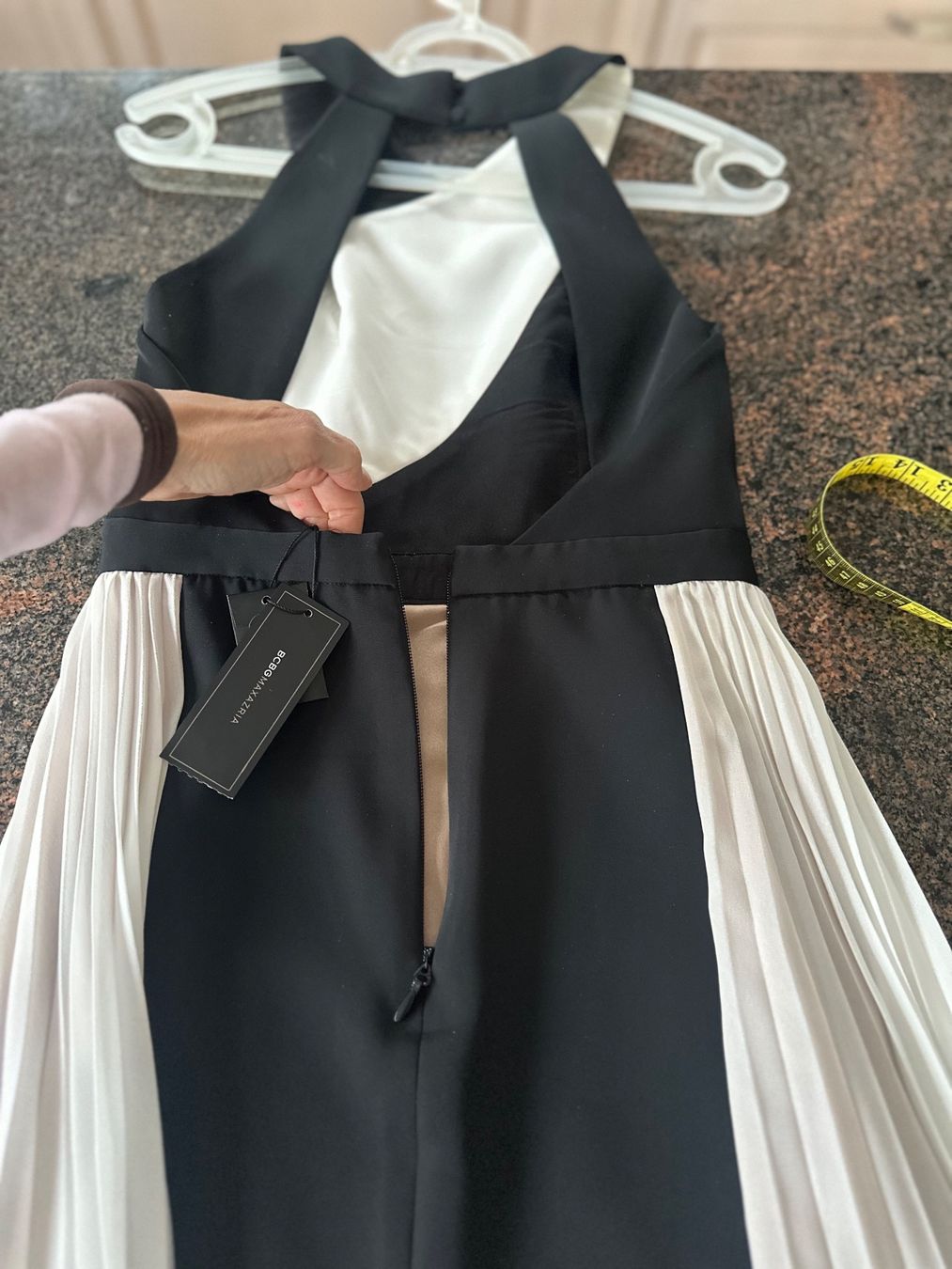 Vestiti: BCBG MAXAZRIA dress – Nuovo e nell'imballaggio originale da Wollerau venduto da bod_25yw 7