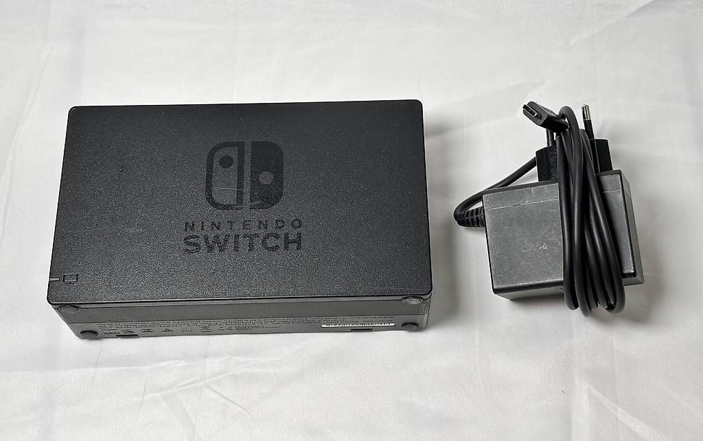Nintendo Consoles: Nintendo Switch Console | Accessori + Gioco – D'occasion à Gordola par kar_gy5g 6