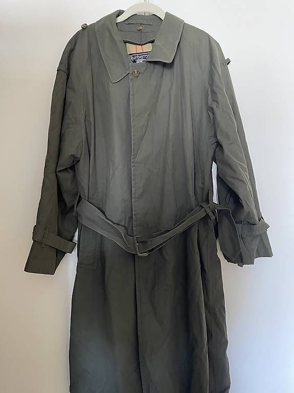 Burberry Cappotti: Burberry Original trenchcoat 38 Short – Usato da Arbon venduto da pau_7dz6 4