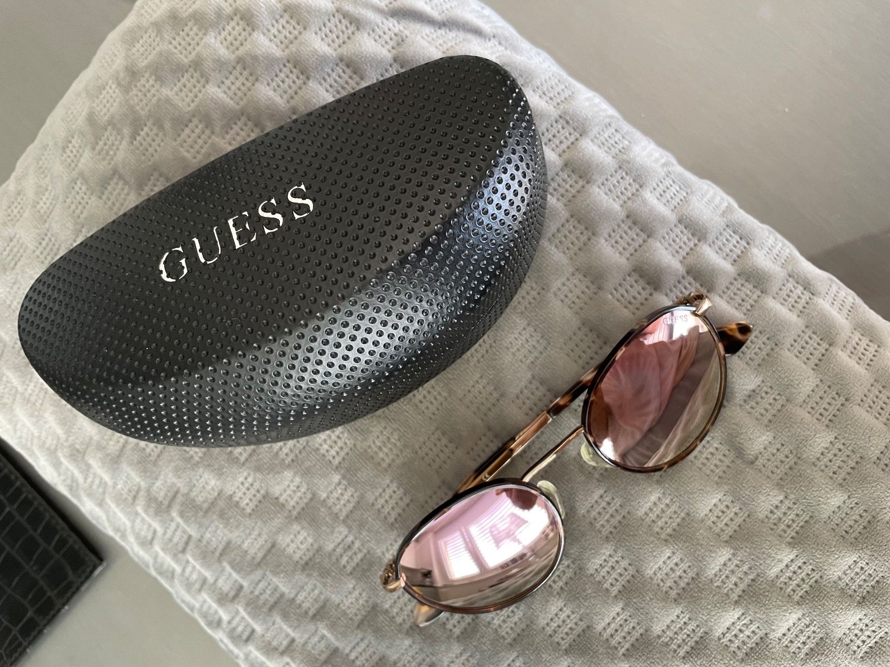 Guess Brillen & Gläser: GUESS Sonnenbrille – Neu (gemäss Beschreibung) aus Zürich von SeldaY 6