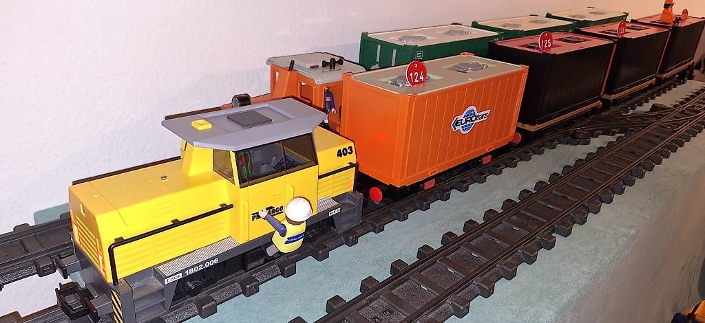 Playmobil Giocattoli: Playmobil 4085 Container-Güterwagen grün #121 – Usato da Reinach BL venduto da Playmobilist 9