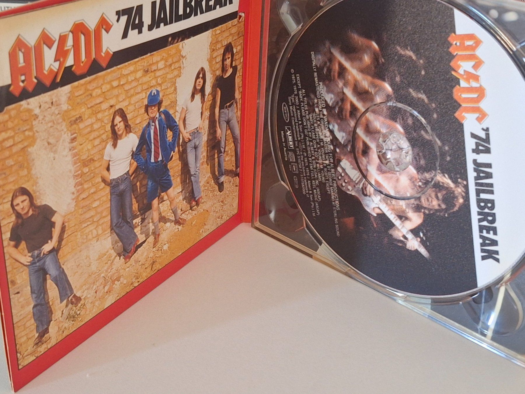 CD: CD  AC/DC  - '74 Jailbreak  Digi – Usato da Aarberg venduto da Jackup1 2