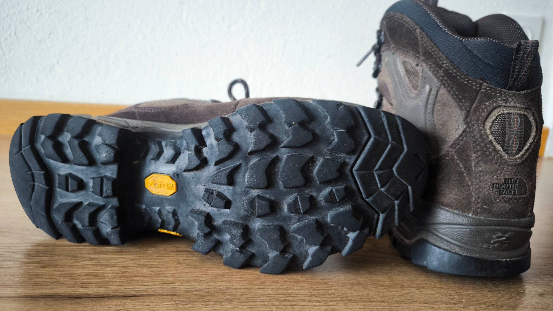 North Face Scarpe da uomo: North Face Goretex Wanderschuhe 43 – Usato da Ebikon venduto da brombomboli 3
