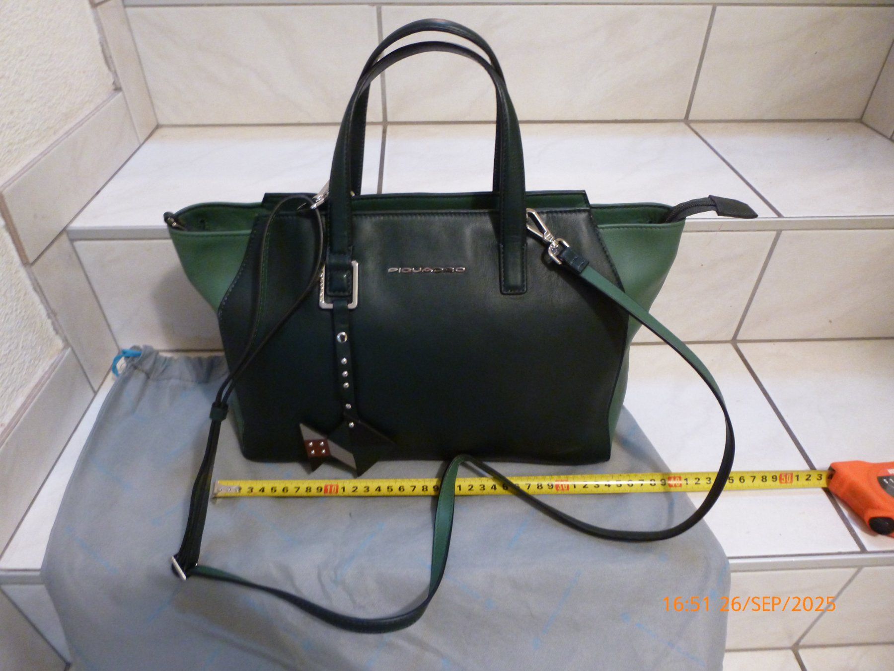 Borse da donna: Picouadro echt Leder Handtasche NEU – Nuovo (secondo la descrizione) da Läufelfingen venduto da Kamari