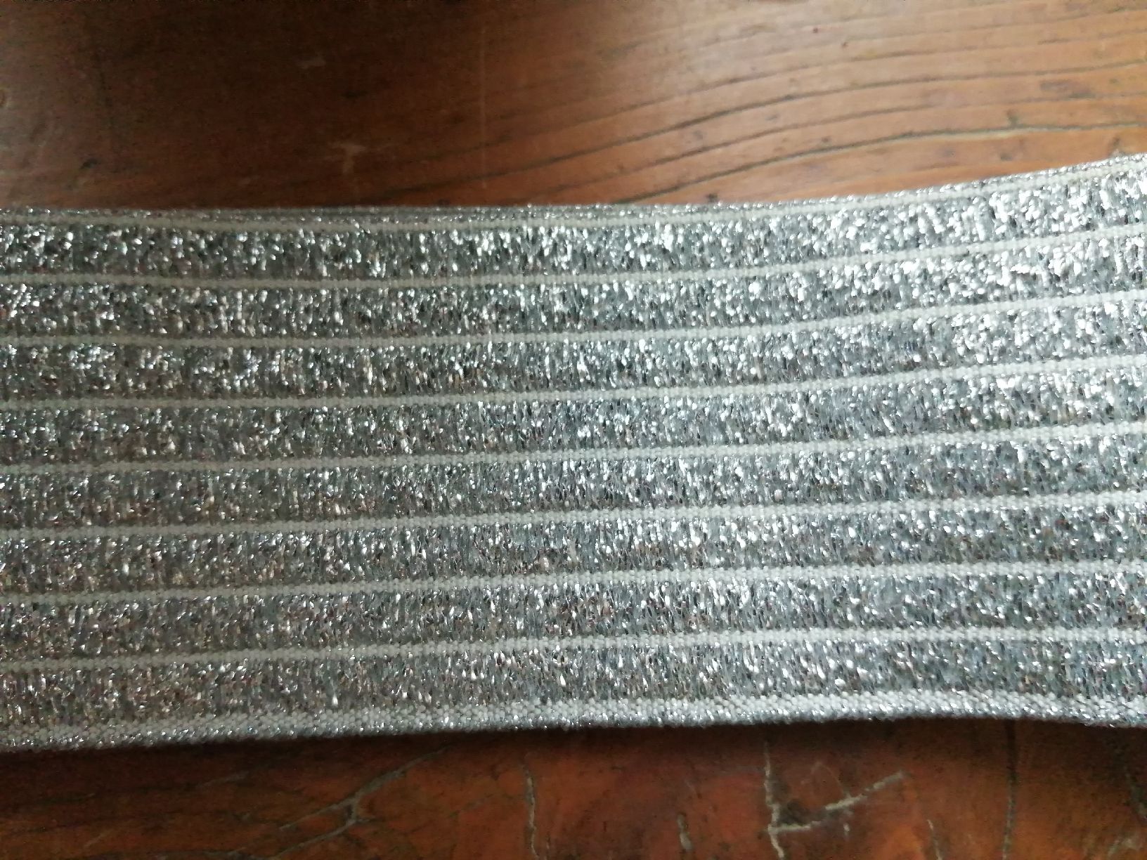 Cinture: Elastischer Gürtel silberfarben mit Metallschliesse 65 cm – Usato da Honau venduto da holunder3 3