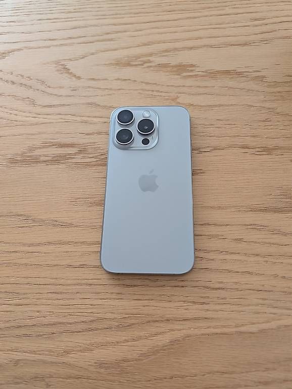 Telefoni cellulari / Smartphones: Iphone 15 pro 100% 512gb – Usato da Zürich venduto da Bezo.zh 1