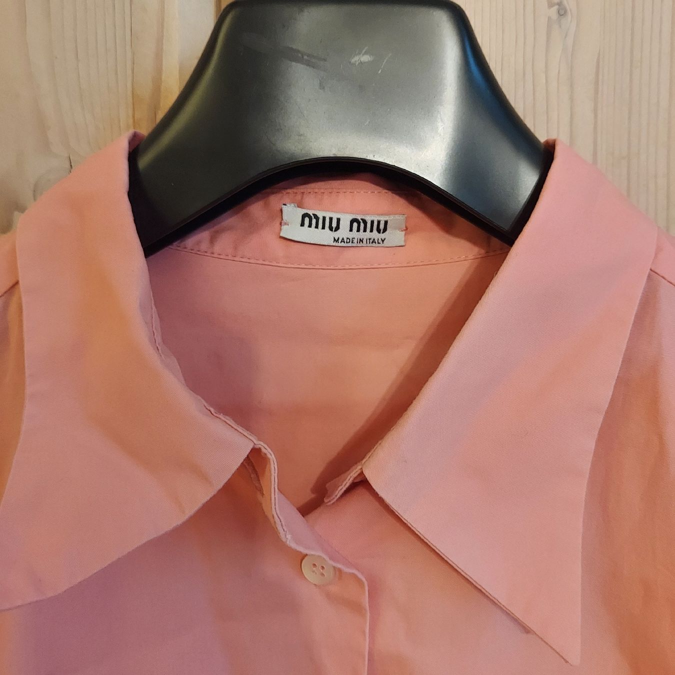 Miu Miu Blusen: Original Miu Miu Bluse – Gebraucht aus Davos Platz von nicoletta06 1