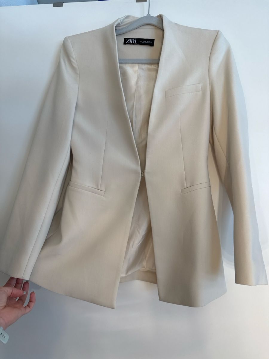 Zara Ensembles & Tailleurs: Damen Blazer beige – Neuf (Voir description) à Zürich par pmorger01