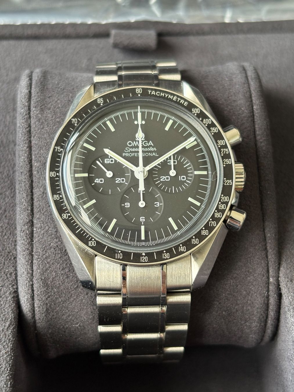 Omega Uhren: OMEGA Speedmaster Professional Moonwatch – Gebraucht aus Birsfelden von Mynos 7