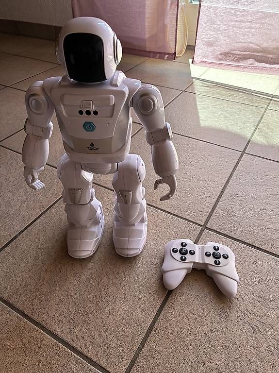Jouets: Robot télécommandé – Neuf (Voir description) à Delémont par maintendue69 2