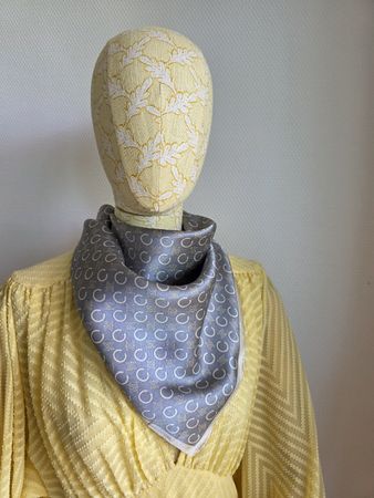 Vintage Celine Tuch 58 × 58 cm  Elegantes Vintage