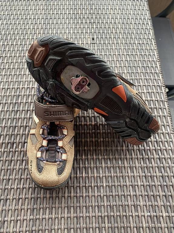 Scarpe per ragazzi: Chaussures vélo  – Usato da Geneve venduto da CHRISTINEE01 1