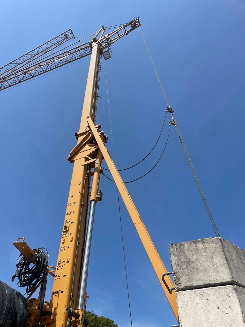 Liebherr Gru: Liebherr 22 SE – Usato da Brülisau venduto da Blaeche1