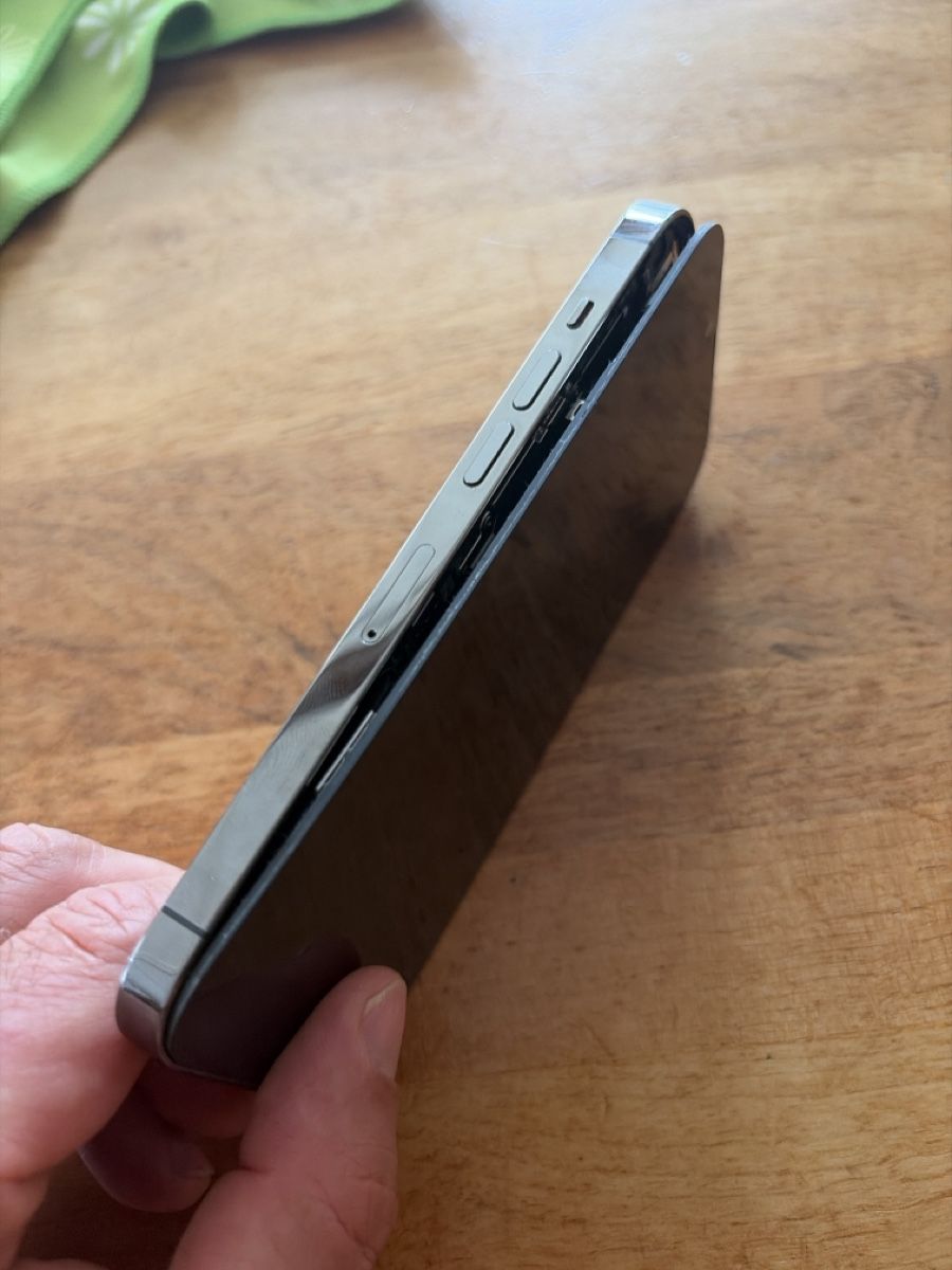 Apple Portables: iPhone 13 Pro  – Défectueux à Ebnat-Kappel par finrod83 4